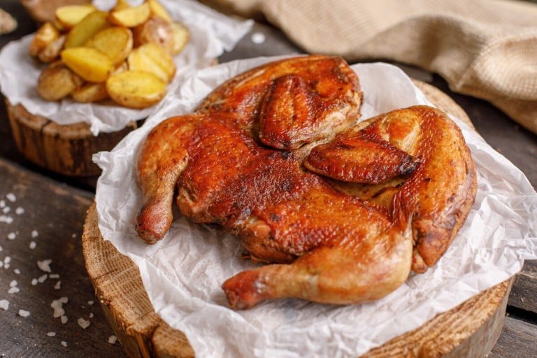 Knuspriges Brathähnchen mit Knoblauch nach georgischer Art