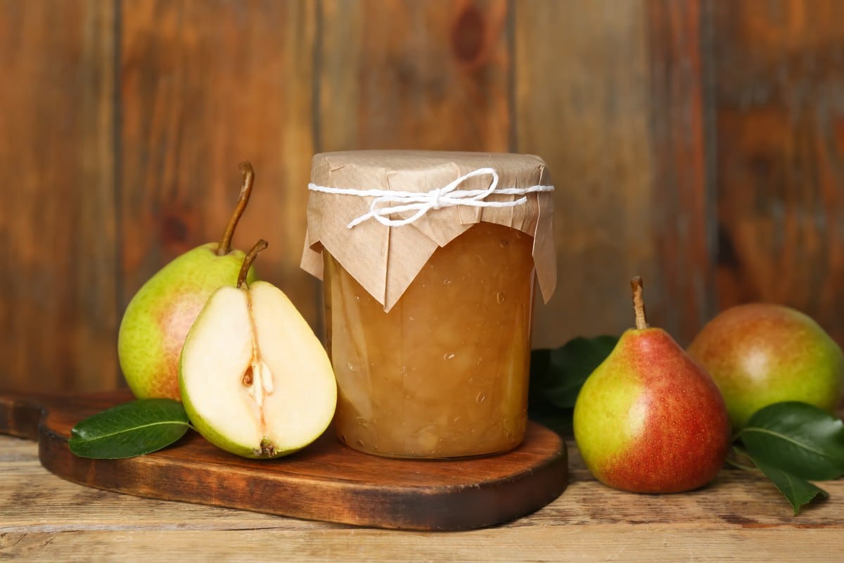 Köstliche Birnenmarmelade mit Zitrone für Desserts und zum Frühstück