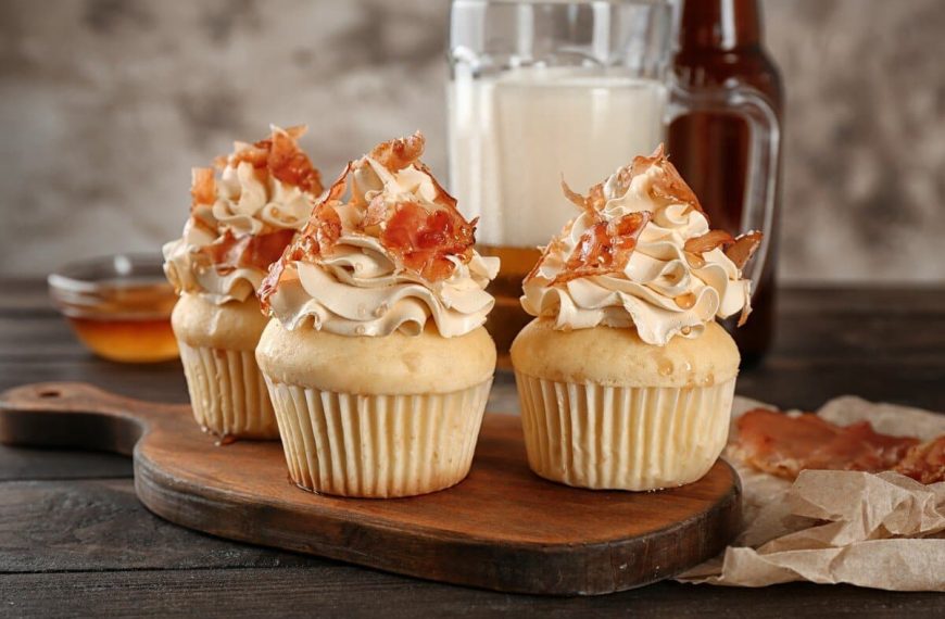 Köstliche Cupcakes mit Speck, Honig und Whiskey
