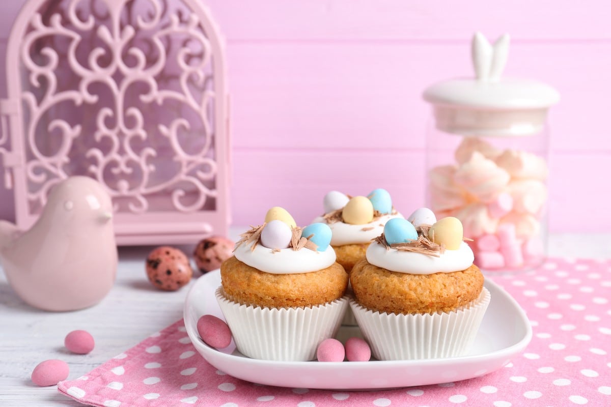 Köstliche Ostermuffins mit Vanille und Buttercreme