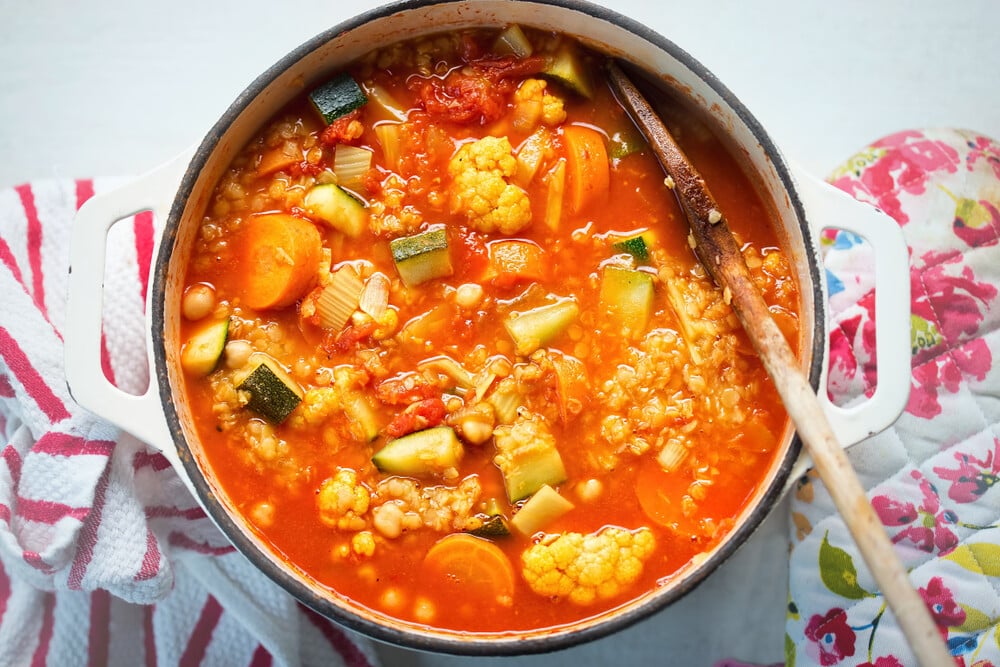 Köstliches Gemüseragu mit Kartoffel, Blumenkohl und Karotten