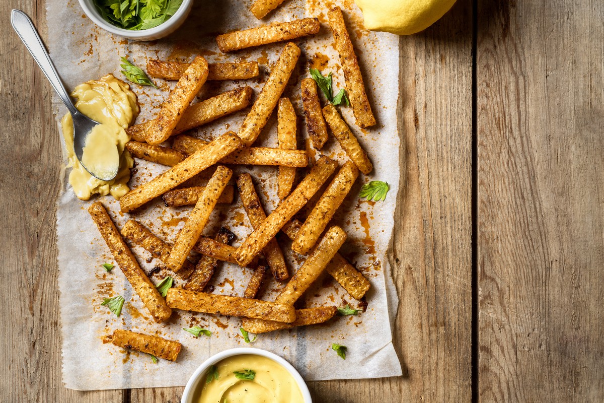 Kohlrabi Pommes mit Reismehl und Gewürzen