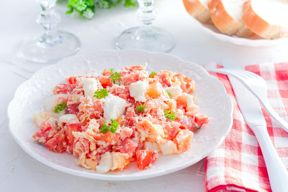 Krabbensalat mit Tomaten