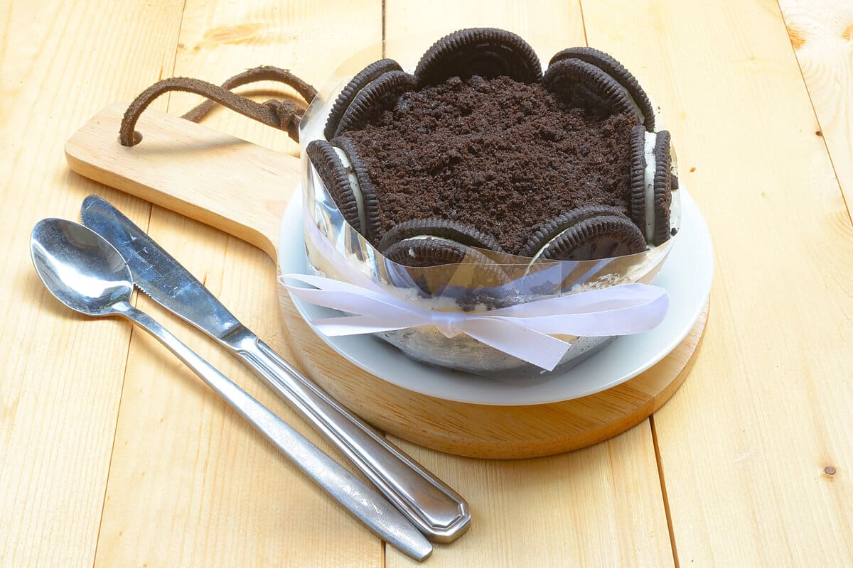 Kuchen ohne backen mit Schokolade und Oreo Keksen