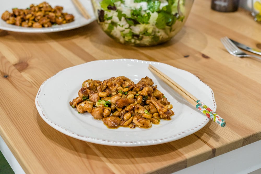 Kung Pao Huhn - Gebratenes Hähnchenfilet mit Chili und Knoblauch