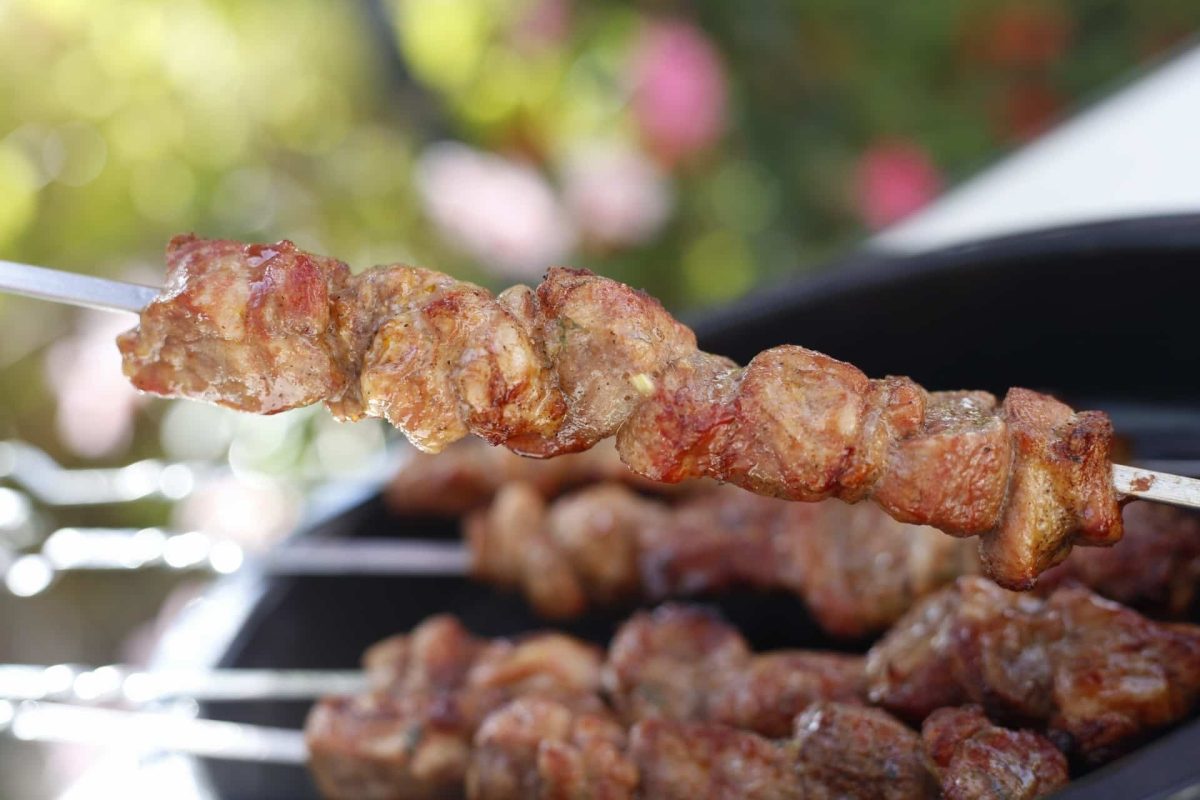 Lamm Schaschlik: Herzhaft mariniert und perfekt gegrillt