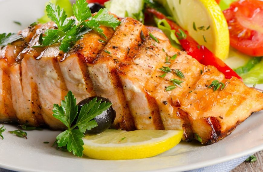 Lecker Lachs Grillen in mediterraner Marinade | Grillrezepte mit Fisch
