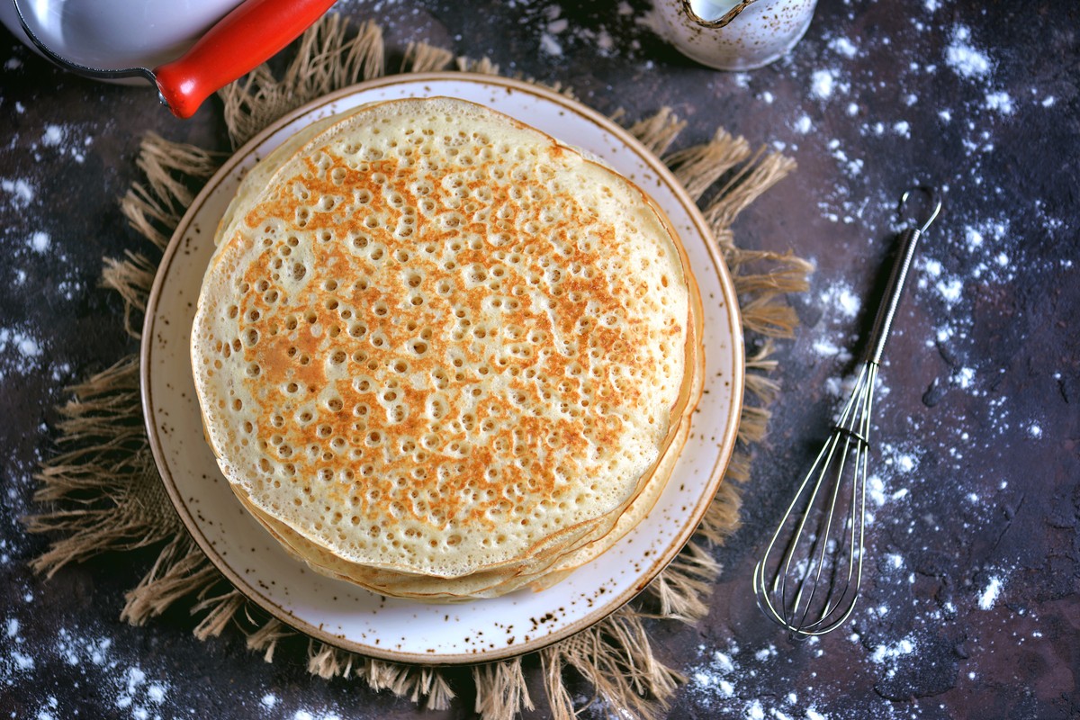 Leckere Pfannkuchen mit Hefe ohne Eier