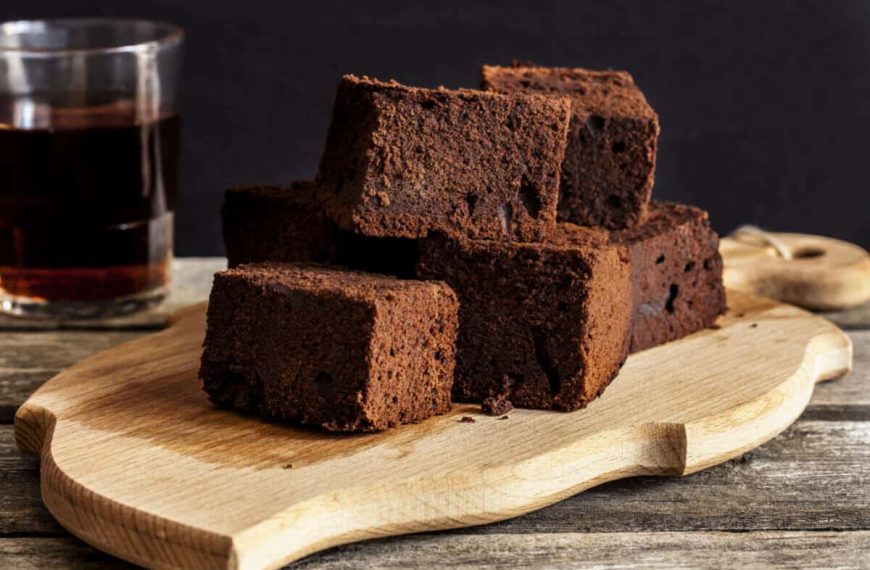 Leckerer Schokoladenkuchen mit Whisky, Kaffee und Vanille