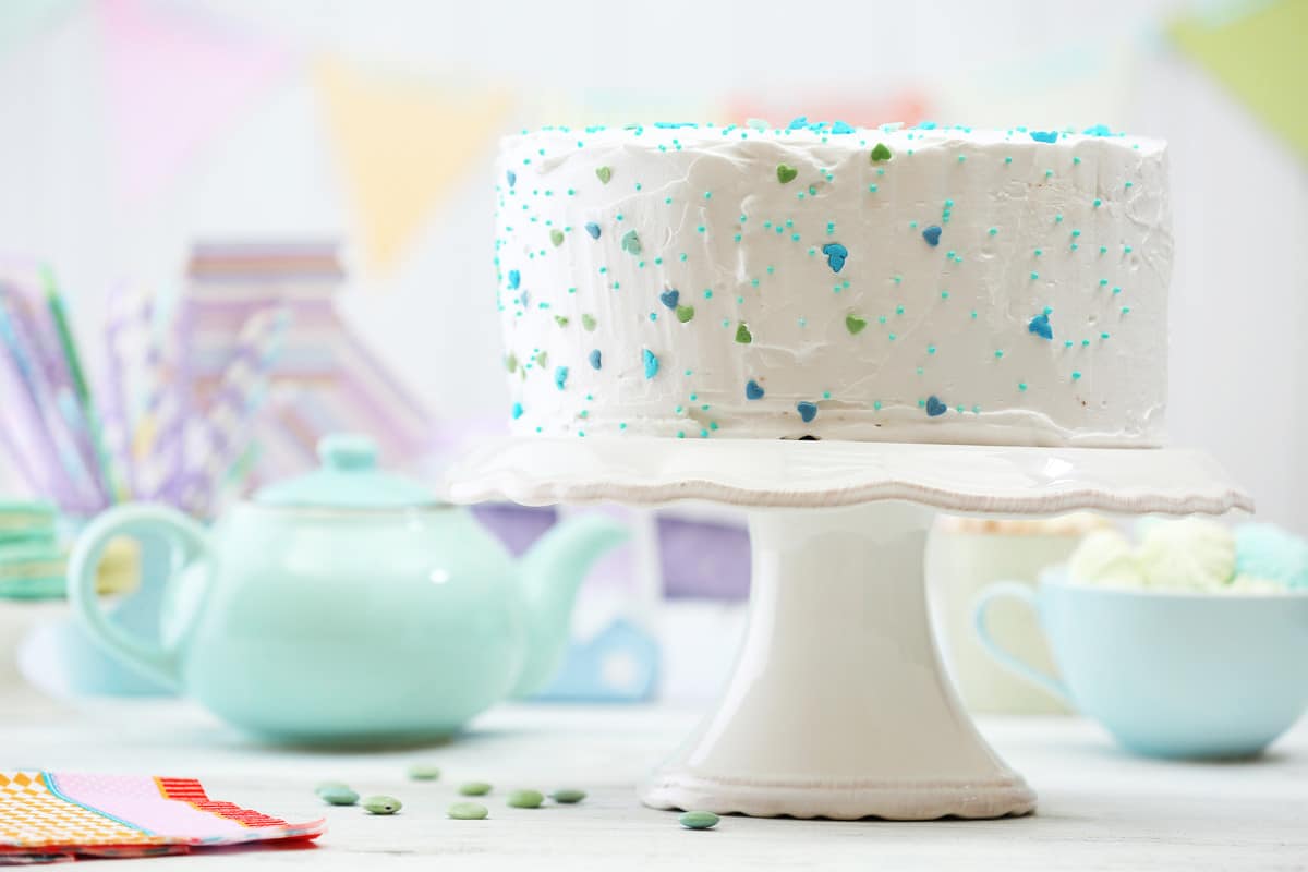 Leichte Schichttorte mit Frischkäsecreme