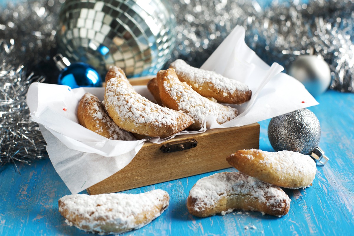 Leichtes Rezept für Vanillekipferl mit Walnüssen und Puderzucker