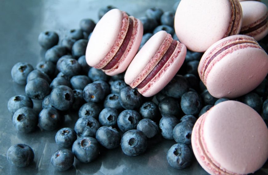 Macarons mit Heidelbeeren und Mascarpone