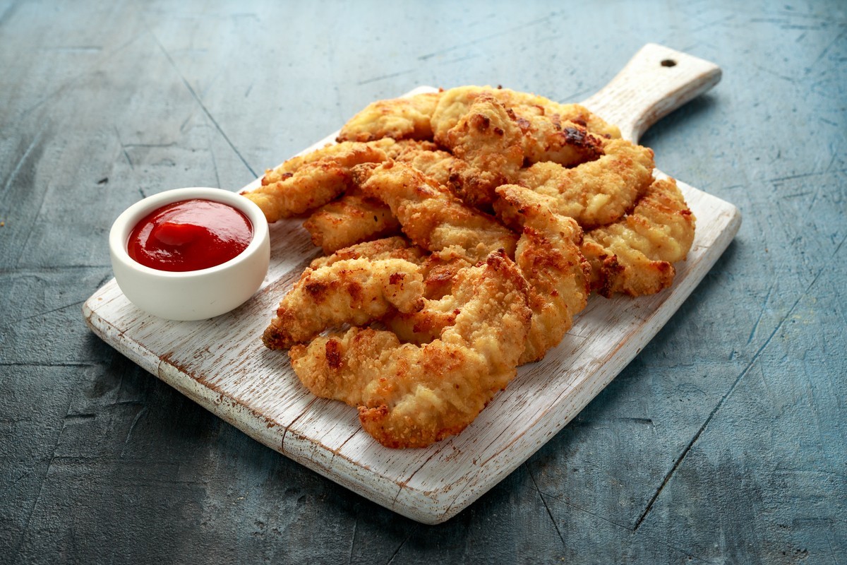 Marinierte Chicken Nuggets mit Kefir aus dem Backofen