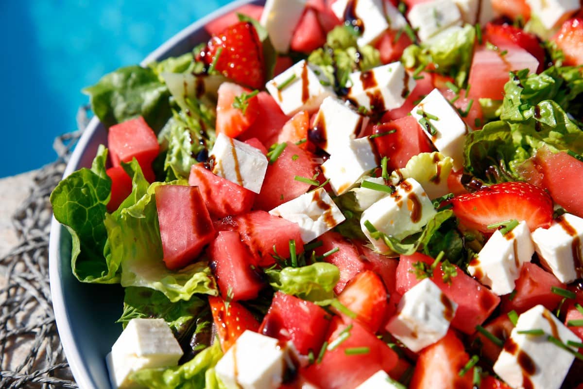 Melonen Feta Salat mit Erdbeeren