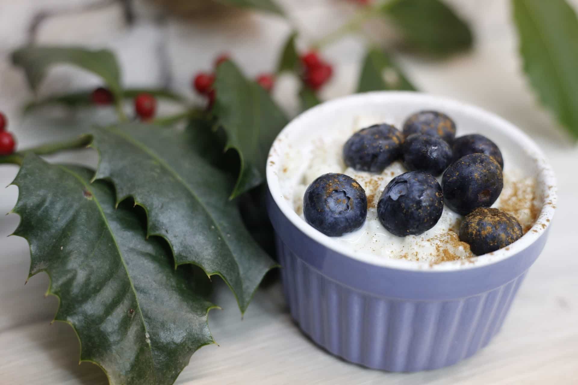 Milchreis mit Beeren und Zimt selber machen