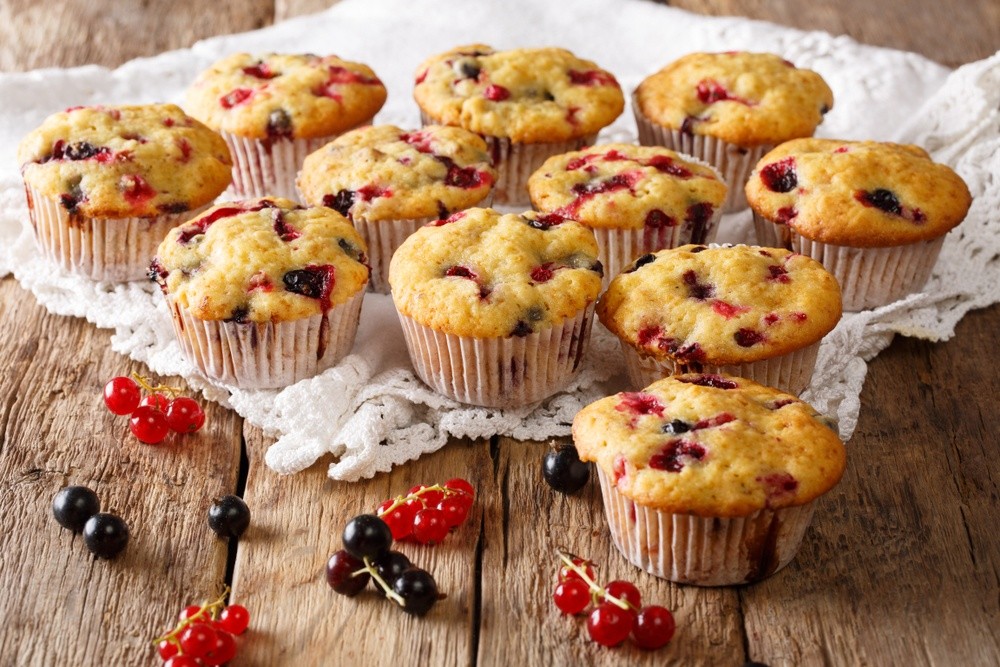 Muffins mit Johannisbeeren und Haferflocken