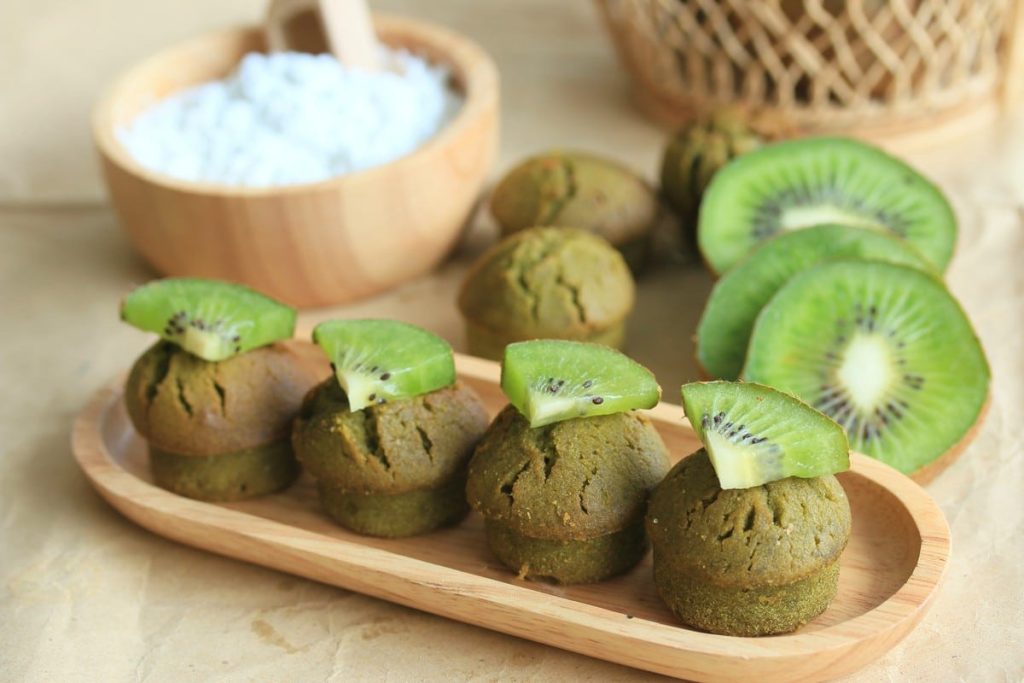 Muffins mit Kiwi zum Kaffee und Tee – Schnelles Gebäck