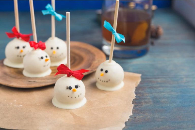 Cake Pops am Stiel für Kinderparty
