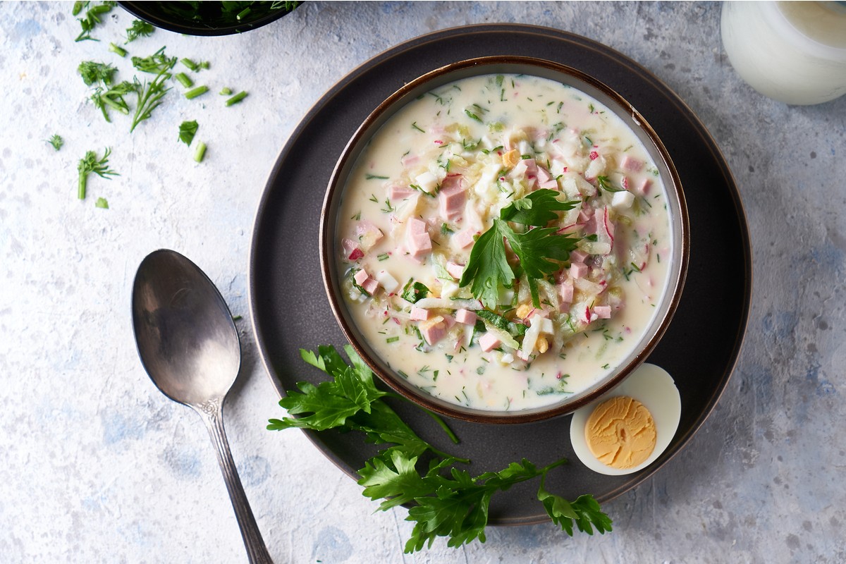 Okroschka – leichte kalte Sommersuppe mit Gemüse und Kefir