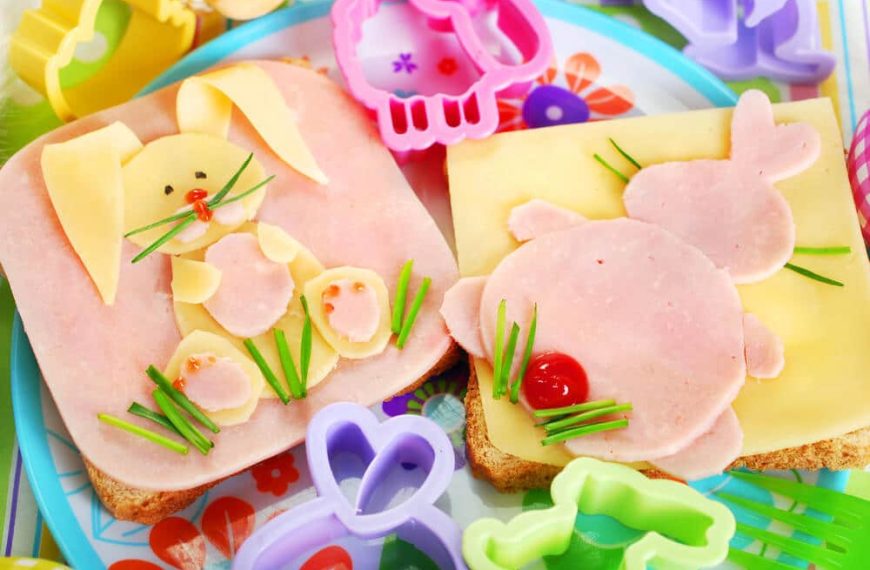 Osterbrot mit Avocado, Wurst und Käse – Osterbrunch