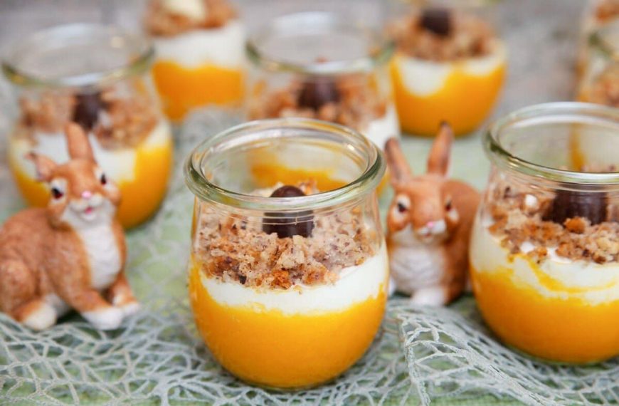 Osterdessert mit Mango, Quark und Joghurt