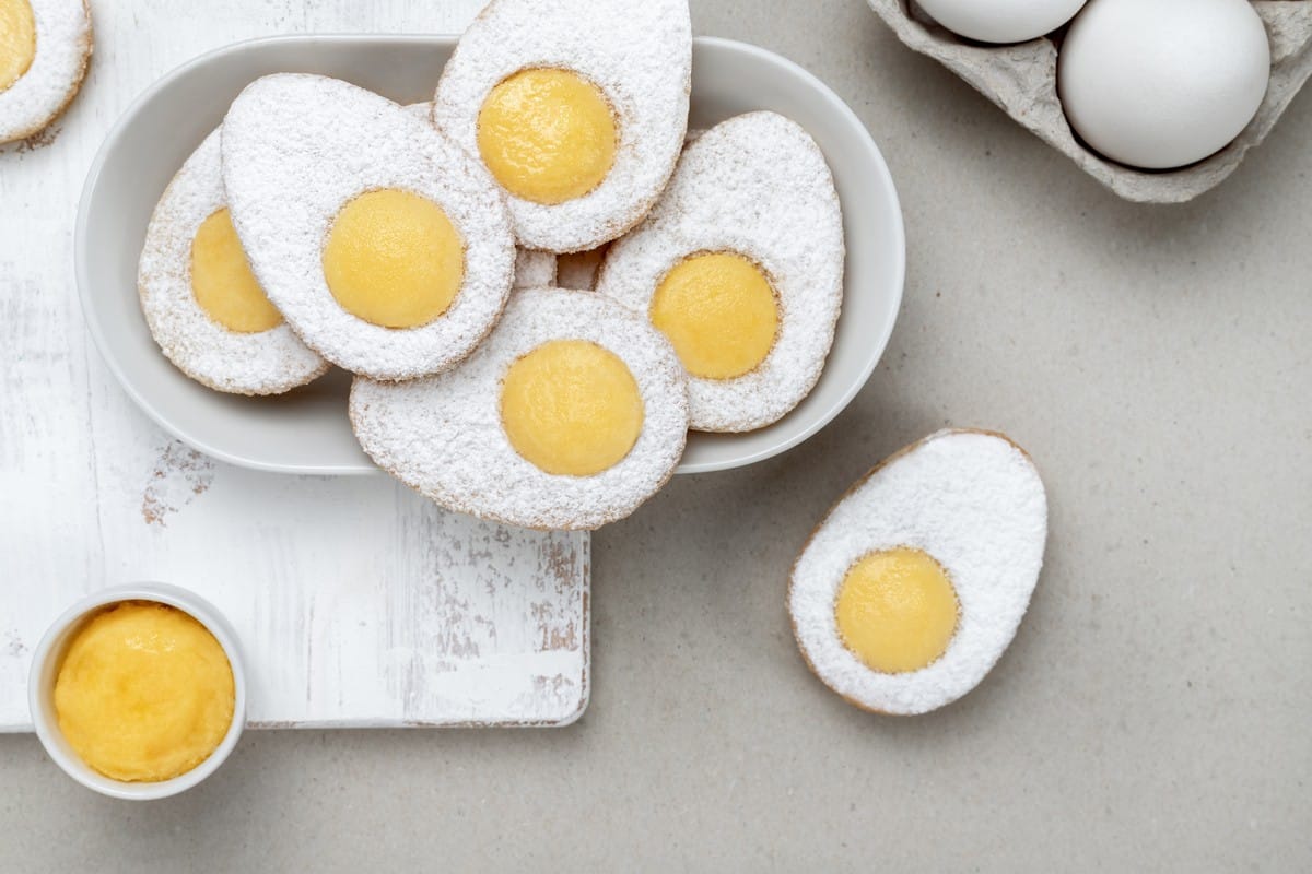 Osterkekse mit Eierlikör und Vanillepudding