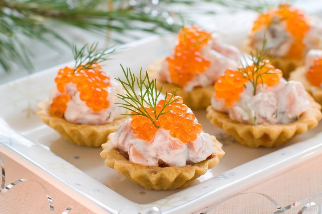 Partysnack aus Tartelettes mit Lachs