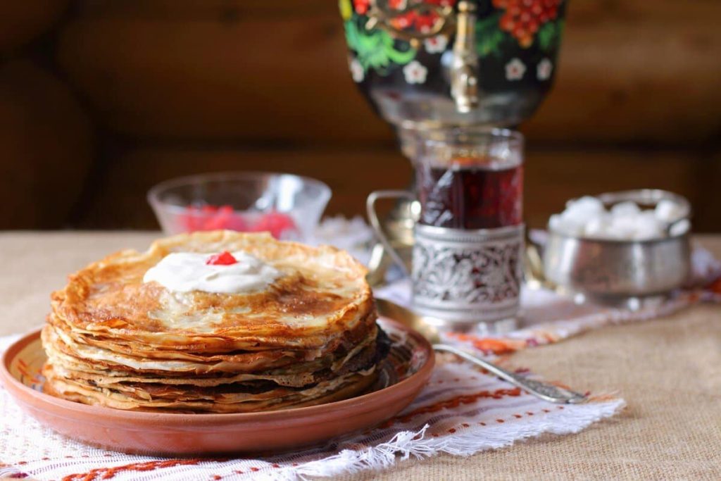 Pfannkuchen mit Wodka und Milch – Einfaches Pfannkuchen Rezept