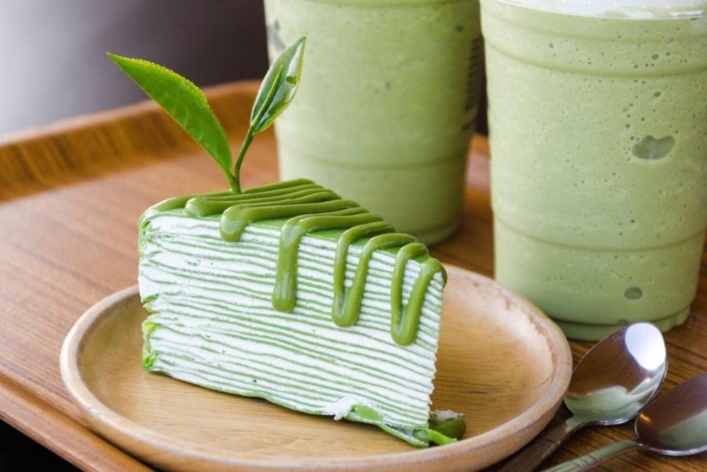Pfannkuchentorte mit Matcha Tee – ein wahrer Geheimtipp