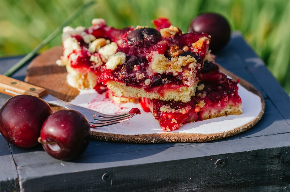 Pflaumen Blechkuchen mit Streuseln