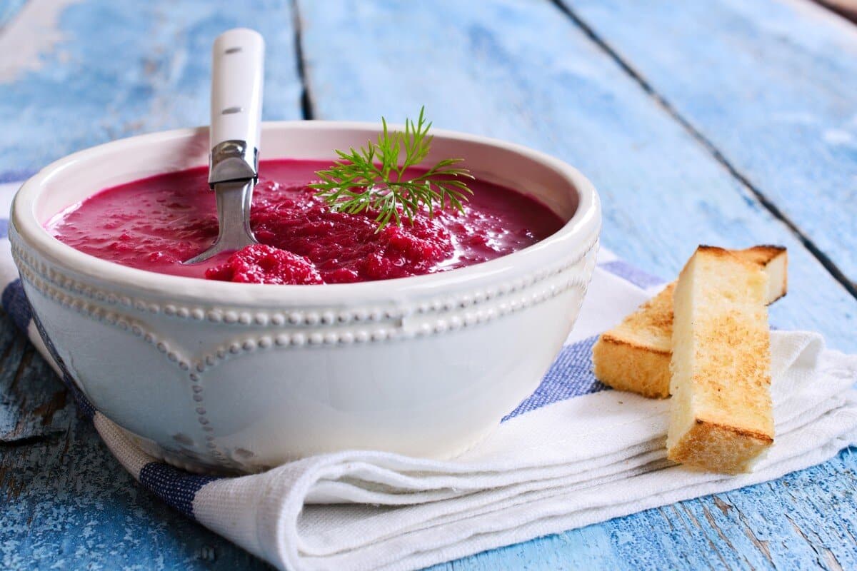 Pikante Rote-Bete-Cremesuppe mit Karotten