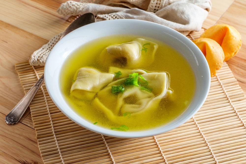 Pikante Wan Tan Suppe mit Knödeln