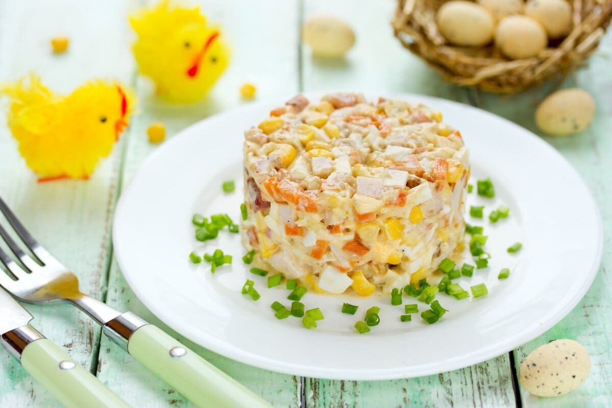 Pikanter Eiersalat mit Mais