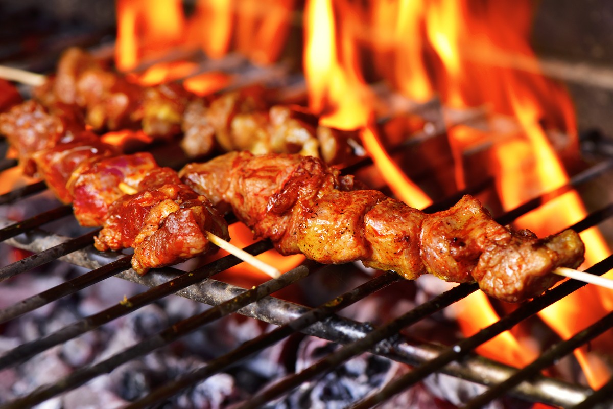 Pikanter Schaschlik mit Tomaten