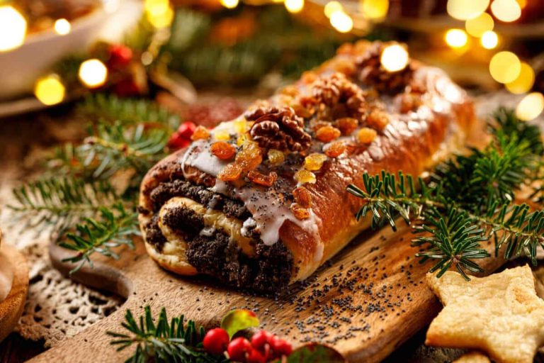 Polnisches Weihnachtsdessert mit Mohn, Walnüssen und Rosinen