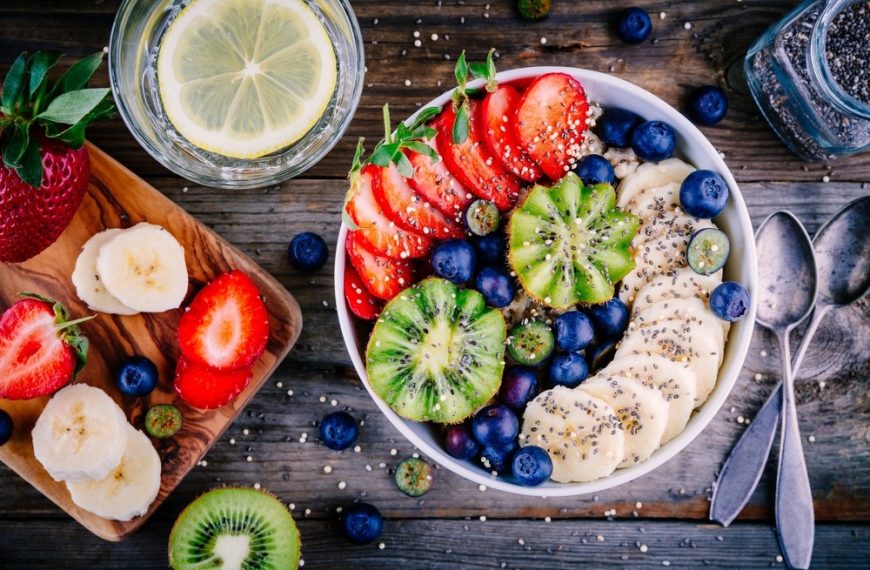 Porridge mit Früchten – Schnelles Frühstück ohne Brot