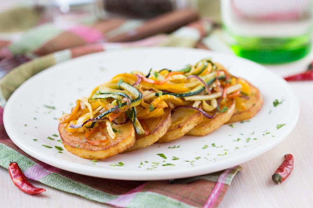 Portugiesische Bratkartoffeln mit Salz und Pfeffer