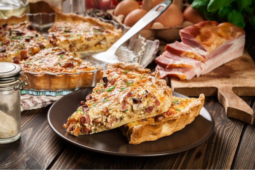 Quiche Lorraine mit Speck und Käse – Herzhaftes Backrezept