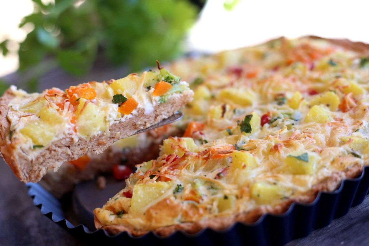 Quiche mit Brokkoli, Paprika und Möhren