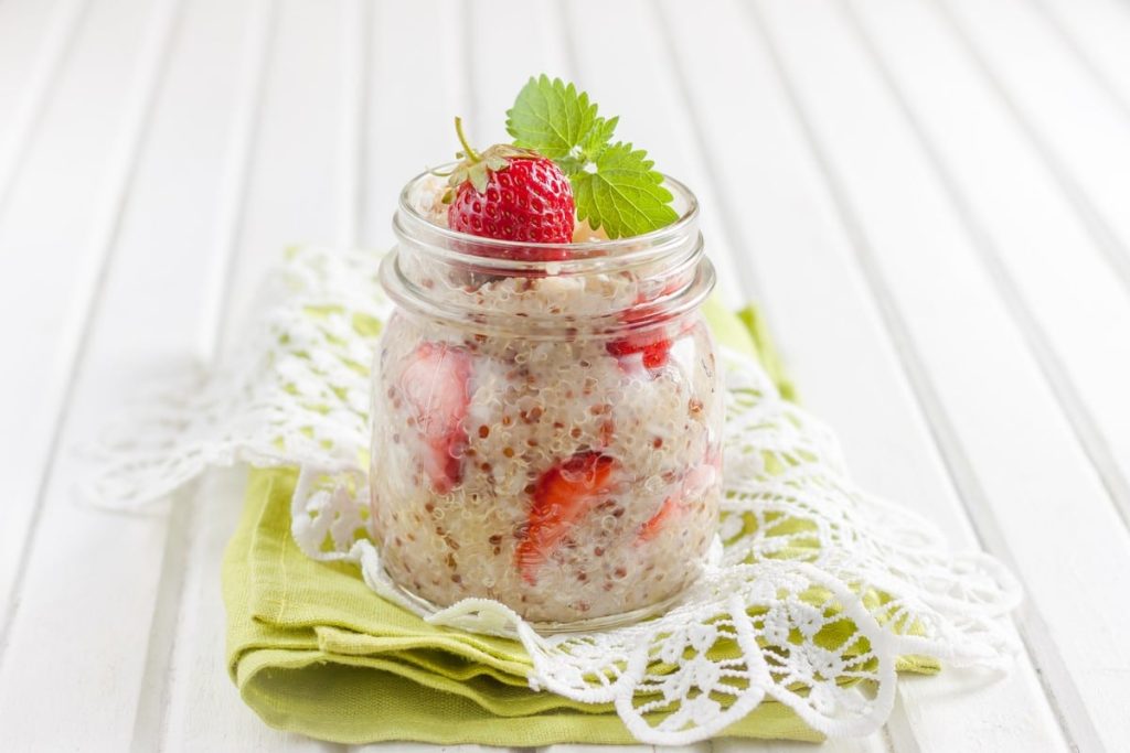 Quinoa Porridge mit Kokosnussmilch