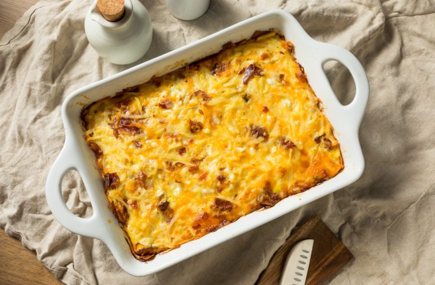Reis Hackfleisch Auflauf mit Mais, Tomaten und Käse