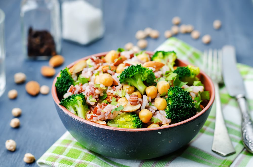 Reissalat mit Brokkoli