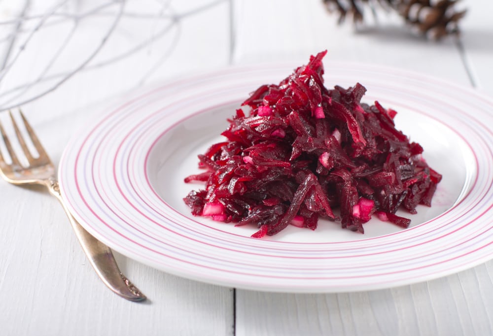 Rote Beete Salat mit Meerrettich, Essig und Zimt