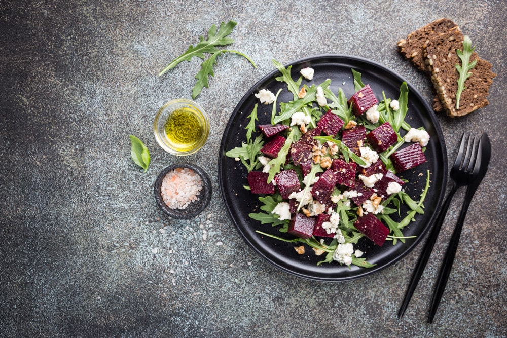 Rote Beete Salat mit Nüssen