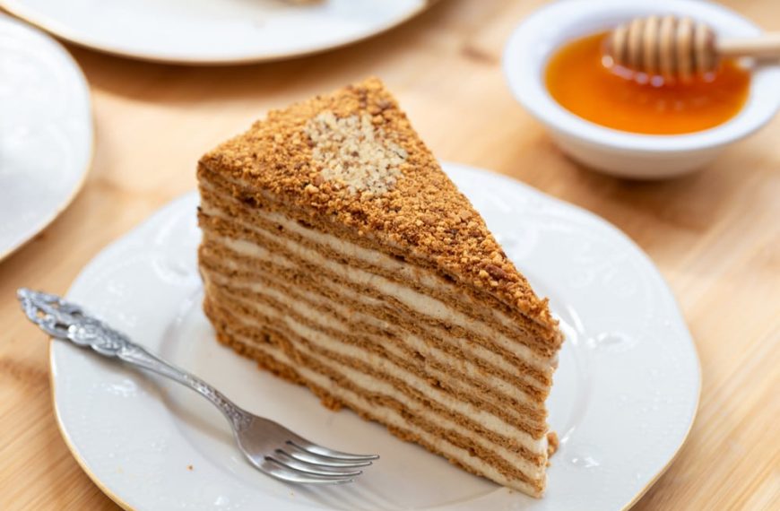 Russische Honigtorte mit Schmandcreme