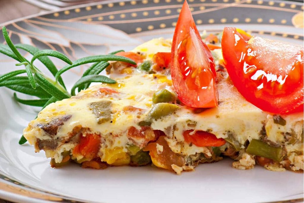 Saftige Frittata mit Ratatouille und geschmortem Gemüse