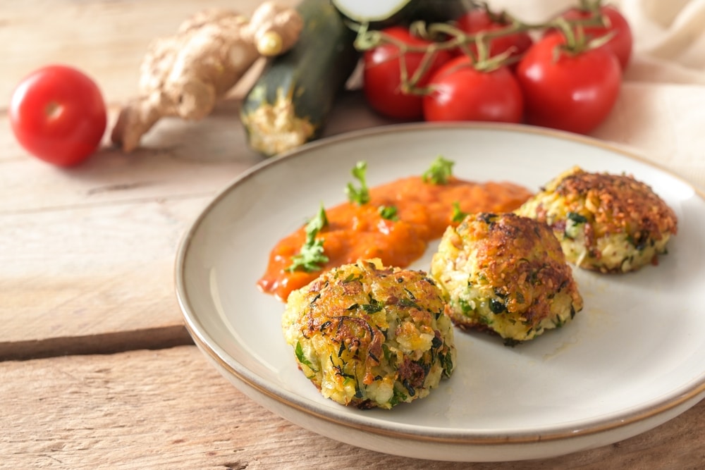 Saftige Gemüsefrikadellen mit Zucchini und Kartoffeln