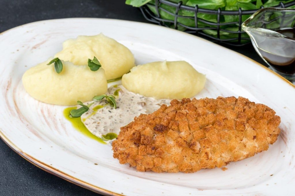 Saftige Hackfleisch Koteletts aus Hähnchenfleisch