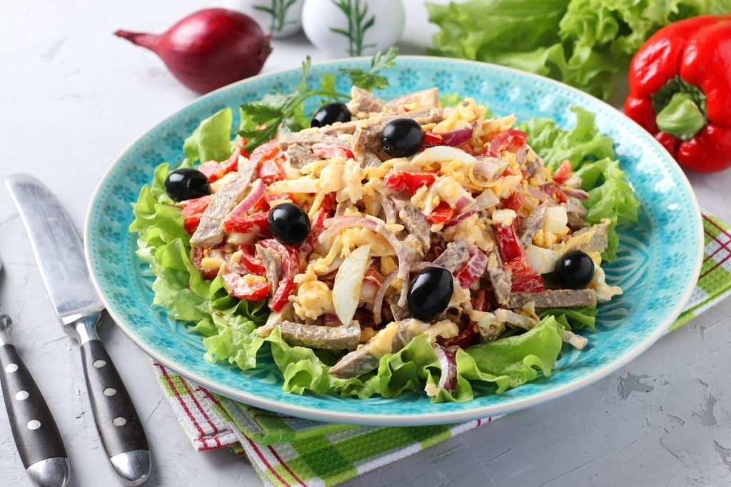 Saftiger Käsesalat mit Rinderzunge