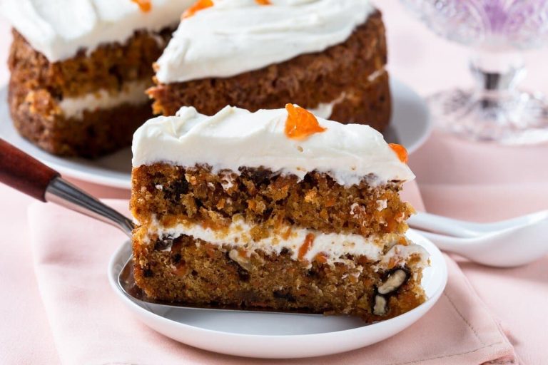 Mini Gugelhupf Eierlikörkuchen – Osterkuchen mit Nüssen